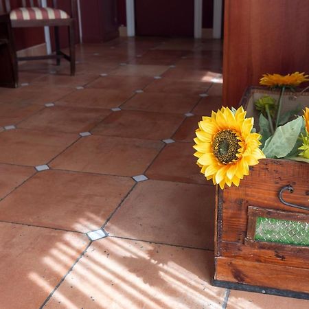Hostal Restaurante Puerta del Alcázar Ávila Exterior foto